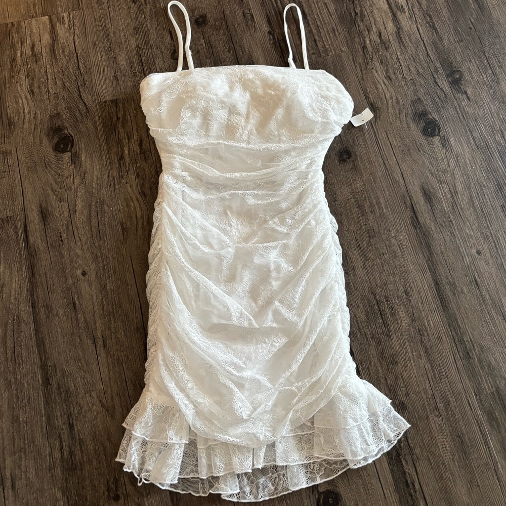 Windsor Lace White Mini Bodycon Dress With Tie-Back Design - Picture 2 of 14